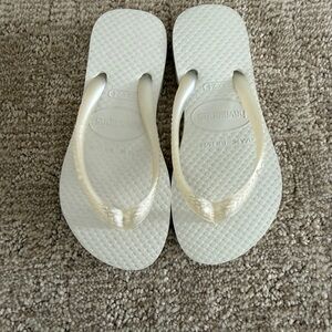 Havaianas Toddler girls White Flip Flops